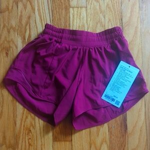 Lululemon Hotty Hot LR Short 4" *Lined. Size 2, pomegranate
